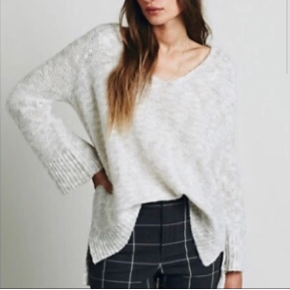 Free‎ People Alpaca Mohair Blend Bell Sleeve V-neck Oversized Sweater XS Small